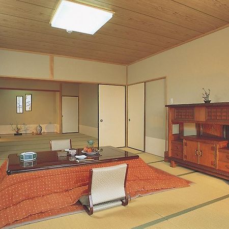 Wafuryokan Hanamomiji Kumamoto Exteriör bild